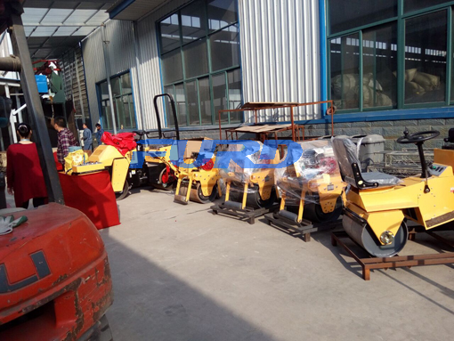 福瑞得機械座駕壓路機，手扶壓路機，小型灌縫機，井蓋切割機及時發(fā)貨