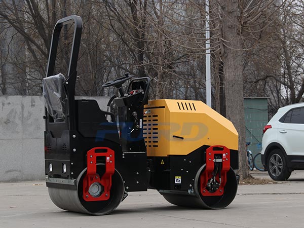 小型壓路機長期不使用就能丟下保養(yǎng)嗎？