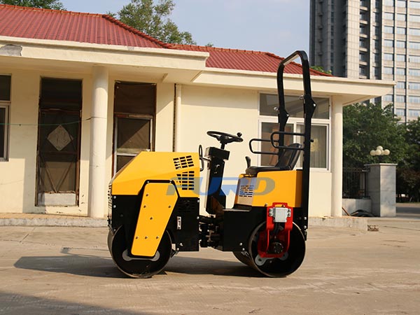 關于小型壓路機變速箱的保養(yǎng)知識你知道多少？